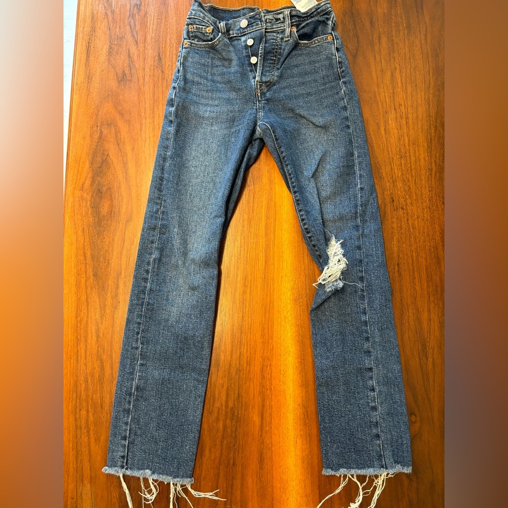 Levi’s Wedgie Straight Jeans Button Front High Waist Ripped Style 24 00